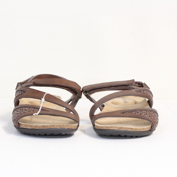 Easy Street Brown Trek Perforated Slingback Sandals NWOT - Picture 3 of 8